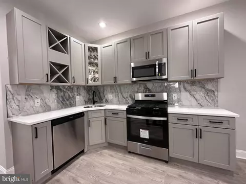 5542 Pearl St, Philadelphia, PA 19139