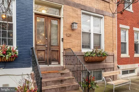 829 Corinthian Ave, Philadelphia, PA 19130