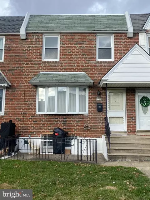 3721 Genesee Dr, Philadelphia, PA 19154