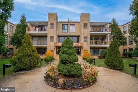 8930 Krewstown Rd #313, Philadelphia, PA 19115