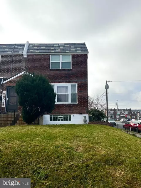 2100 Mckinley St, Philadelphia, PA 19149