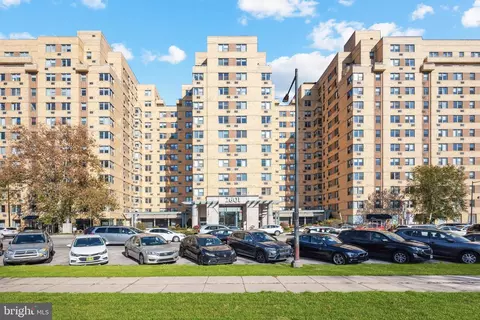2601 Pennsylvania Ave #450, Philadelphia, PA 19130