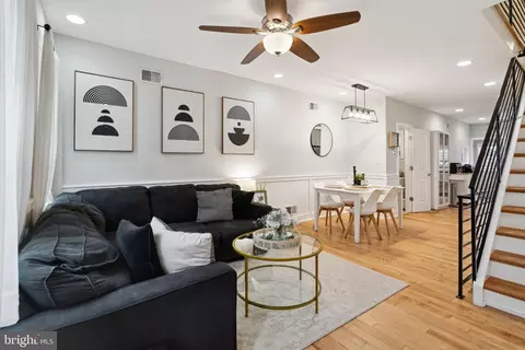 1532 S Mole St, Philadelphia, PA 19146