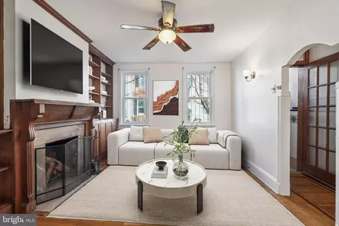 1822 Montrose St, Philadelphia, PA 19146