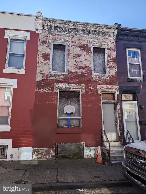 904 W Sterner St, Philadelphia, PA 19133