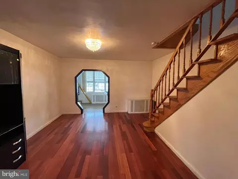 6909 Theodore St, Philadelphia, PA 19142