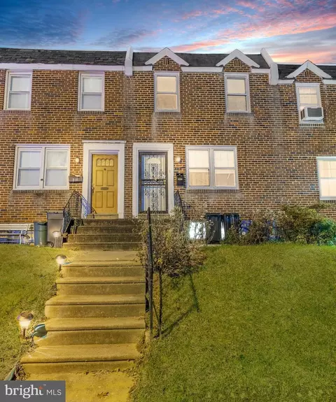 216 Stearly St, Philadelphia, PA 19111
