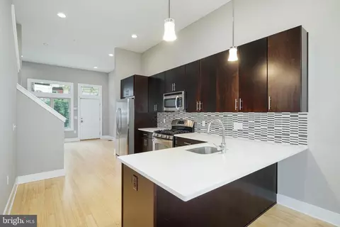 919 N 5th St #15, Philadelphia, PA 19123