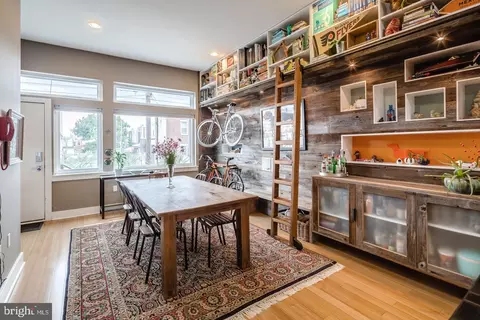 2316 E Sergeant St, Philadelphia, PA 19125