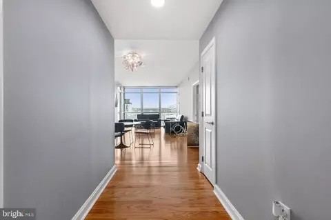 901 N Penn St #R708, Philadelphia, PA 19123