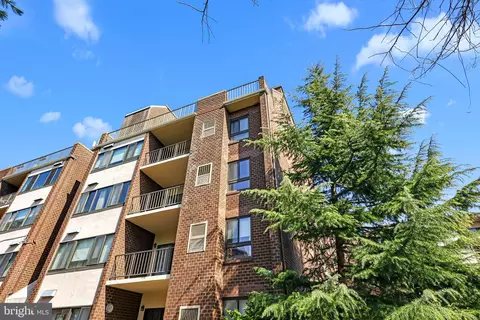 5100 Convent Ln #520, Philadelphia, PA 19114