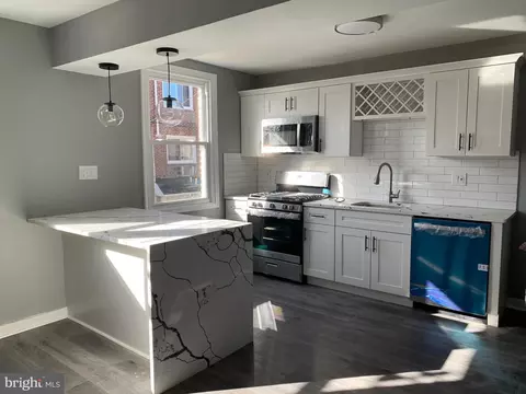 4338 Chippendale St, Philadelphia, PA 19136