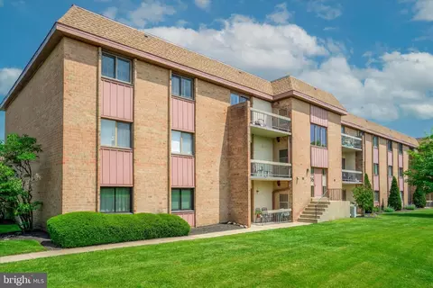46103 Delaire Landing Rd #103, Philadelphia, PA 19114
