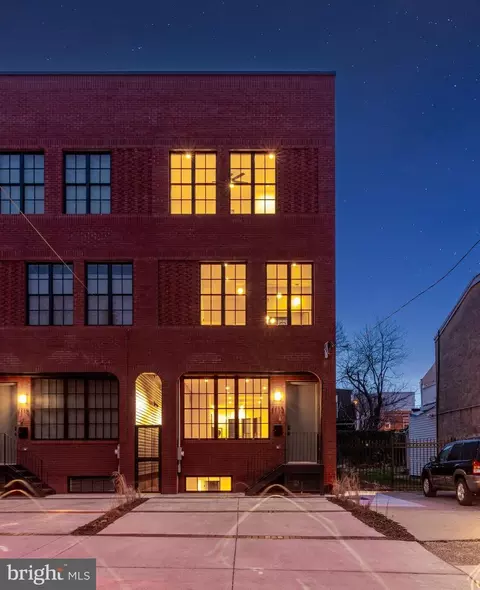 1113 E Palmer St, Philadelphia, PA 19125
