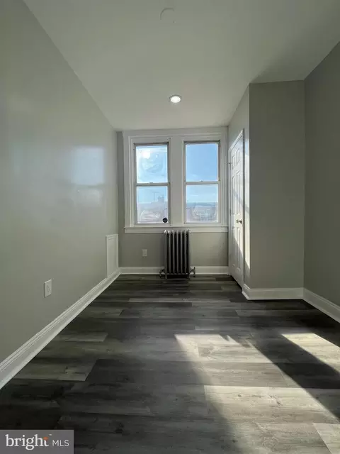 895 Brill St, Philadelphia, PA 19124