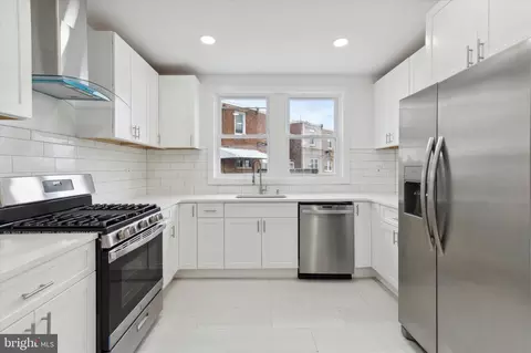 7427 Fayette St, Philadelphia, PA 19138