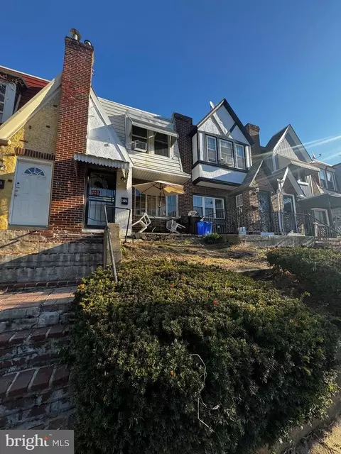 4721 Vista St, Philadelphia, PA 19136