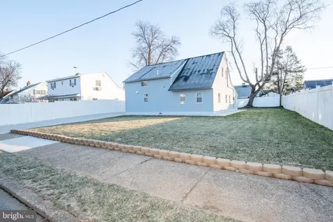 9333 Treaty Rd, Philadelphia, PA 19114
