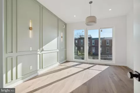 2943 Cambridge St, Philadelphia, PA 19130