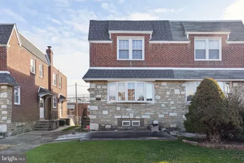 8107 Revere St, Philadelphia, PA 19152
