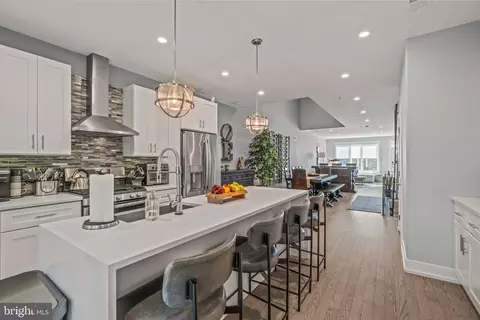 1117 Crease St, Philadelphia, PA 19125