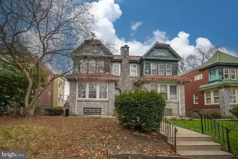 5815 Charles St, Philadelphia, PA 19135