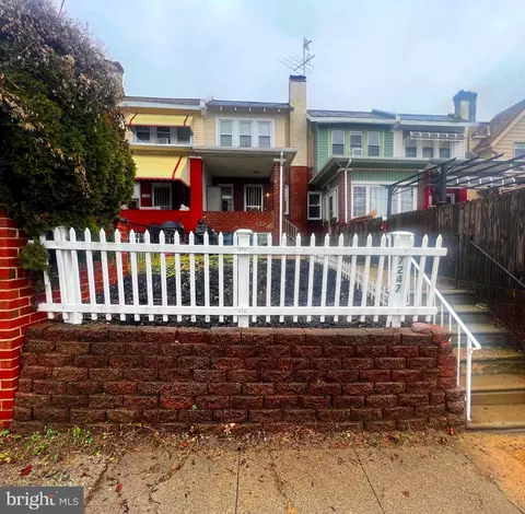 7247 E Walnut Ln, Philadelphia, PA 19138