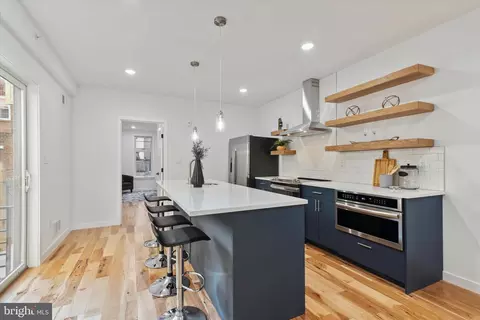 1904 Mount Vernon St #1, Philadelphia, PA 19130
