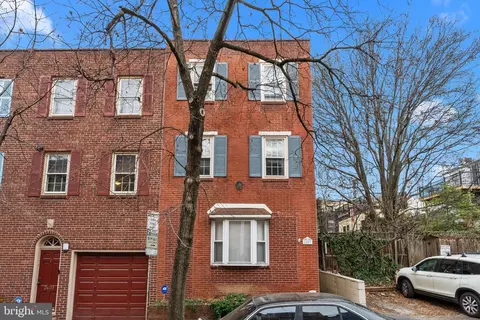2407 Naudain St, Philadelphia, PA 19146