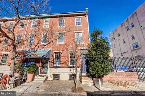 211 Hall St, Philadelphia, PA 19147