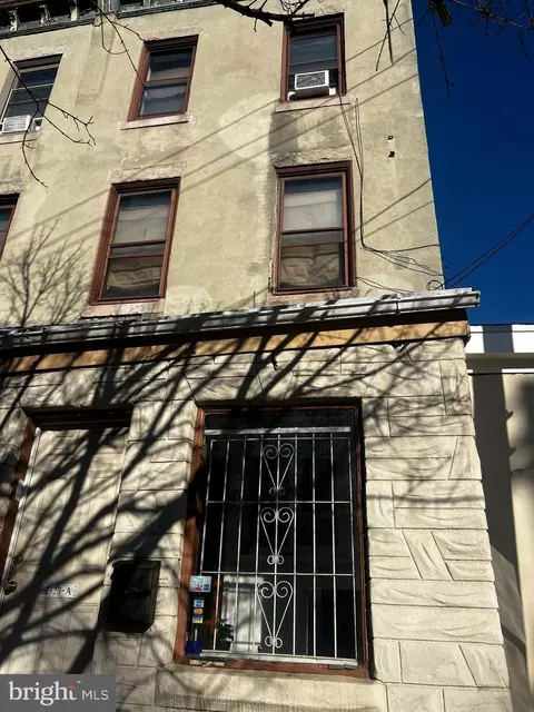 1323 S 47th St, Philadelphia, PA 19143