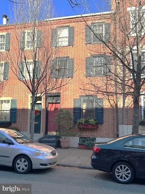 2131 Wallace St, Philadelphia, PA 19130