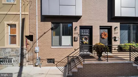 1335 S Opal St, Philadelphia, PA 19146