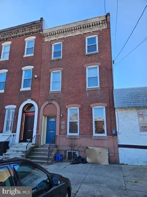 2204 E York St, Philadelphia, PA 19125