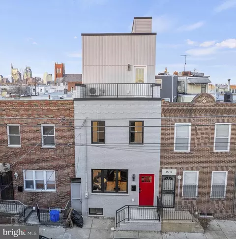 921 Mountain St, Philadelphia, PA 19148