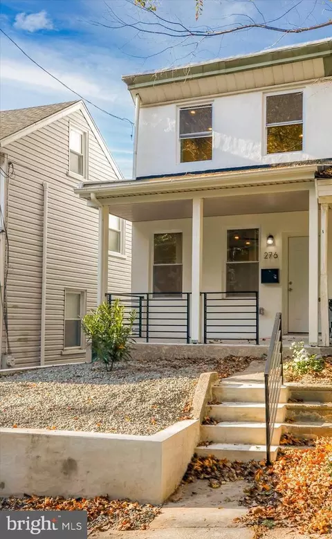 276 Fountain St, Philadelphia, PA 19128