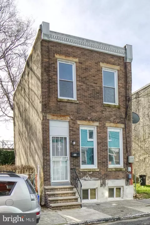 930 Edgley St, Philadelphia, PA 19122