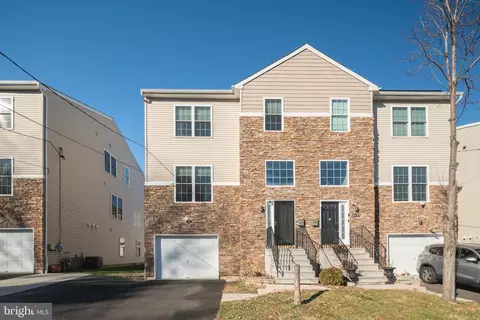 2982 Welsh Rd, Philadelphia, PA 19152