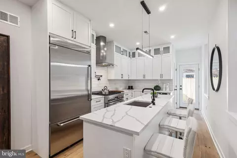 838 N 27th St, Philadelphia, PA 19130