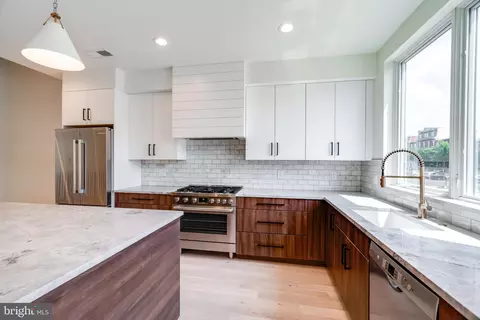957 N Marshall St, Philadelphia, PA 19123