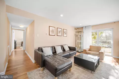 300 Byberry Rd #108, Philadelphia, PA 19116