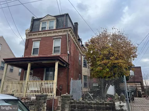 4613 15 Worth St, Philadelphia, PA 19124