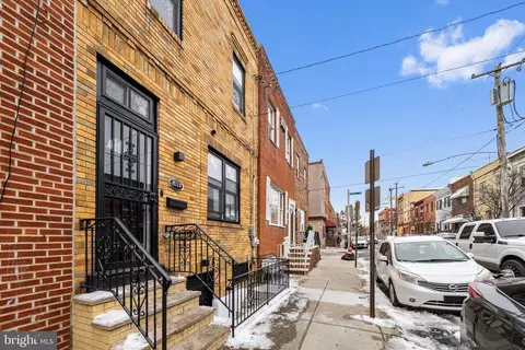 2018 S 10th St, Philadelphia, PA 19148