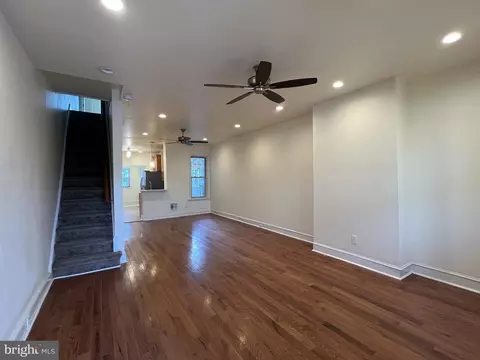 14 E Pleasant St, Philadelphia, PA 19119