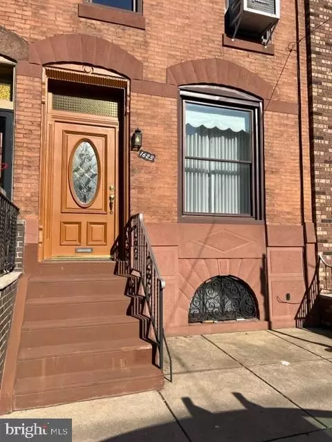 1623 Wolf St, Philadelphia, PA 19145