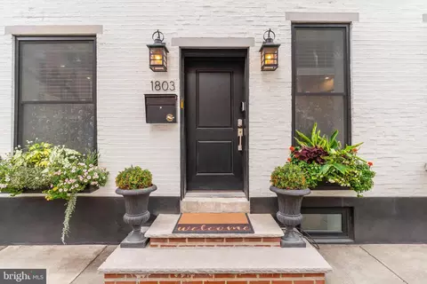 1803 Catharine St, Philadelphia, PA 19146