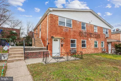 10724 Gifford Ave, Philadelphia, PA 19116