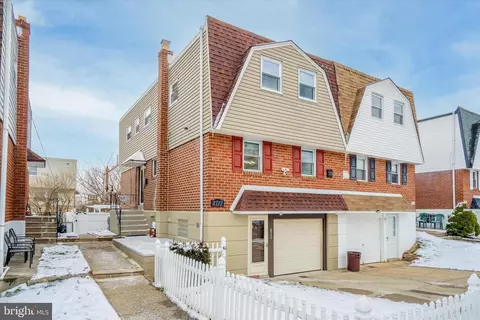 2717 Northview Rd, Philadelphia, PA 19152