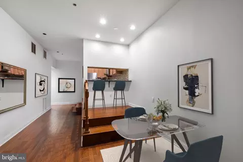 315 New St #214, Philadelphia, PA 19106