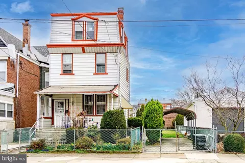 5435 N American St, Philadelphia, PA 19120